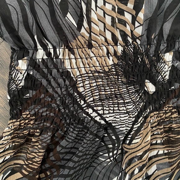*Summer Ready!* Cap-sleeve Semi-sheer Blouse - Picture 4 of 4